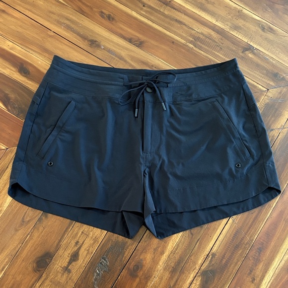Athleta Pants - Athleta Black Hudson Boardshort